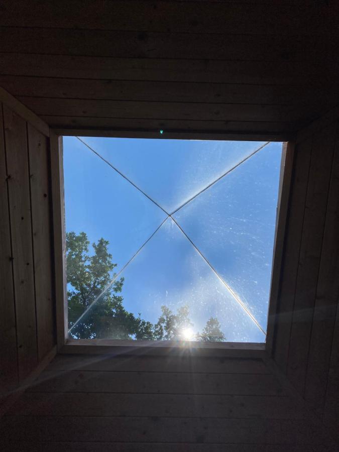 Pyramida Villa Nasavrky Exteriör bild